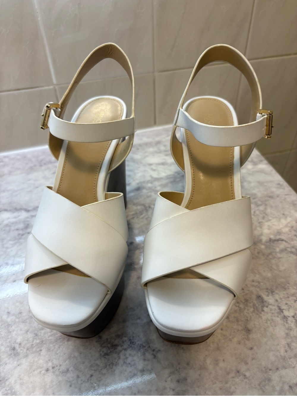 Michael Kors Leather White Crisscross Platform Sandals retro 70’s size 8